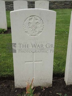 BROWN'S ROAD MILITARY CEMETERY, FESTUBERT - HAYES, ERNEST De LANNOY